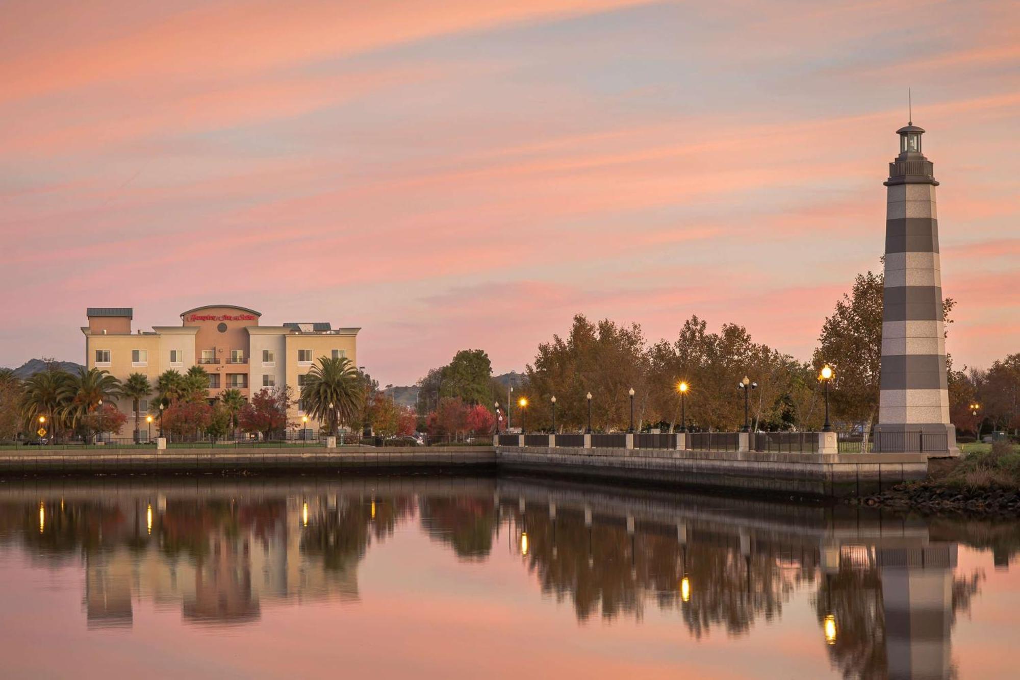 Hampton Inn & Suites Suisun City Waterfront Exterior foto